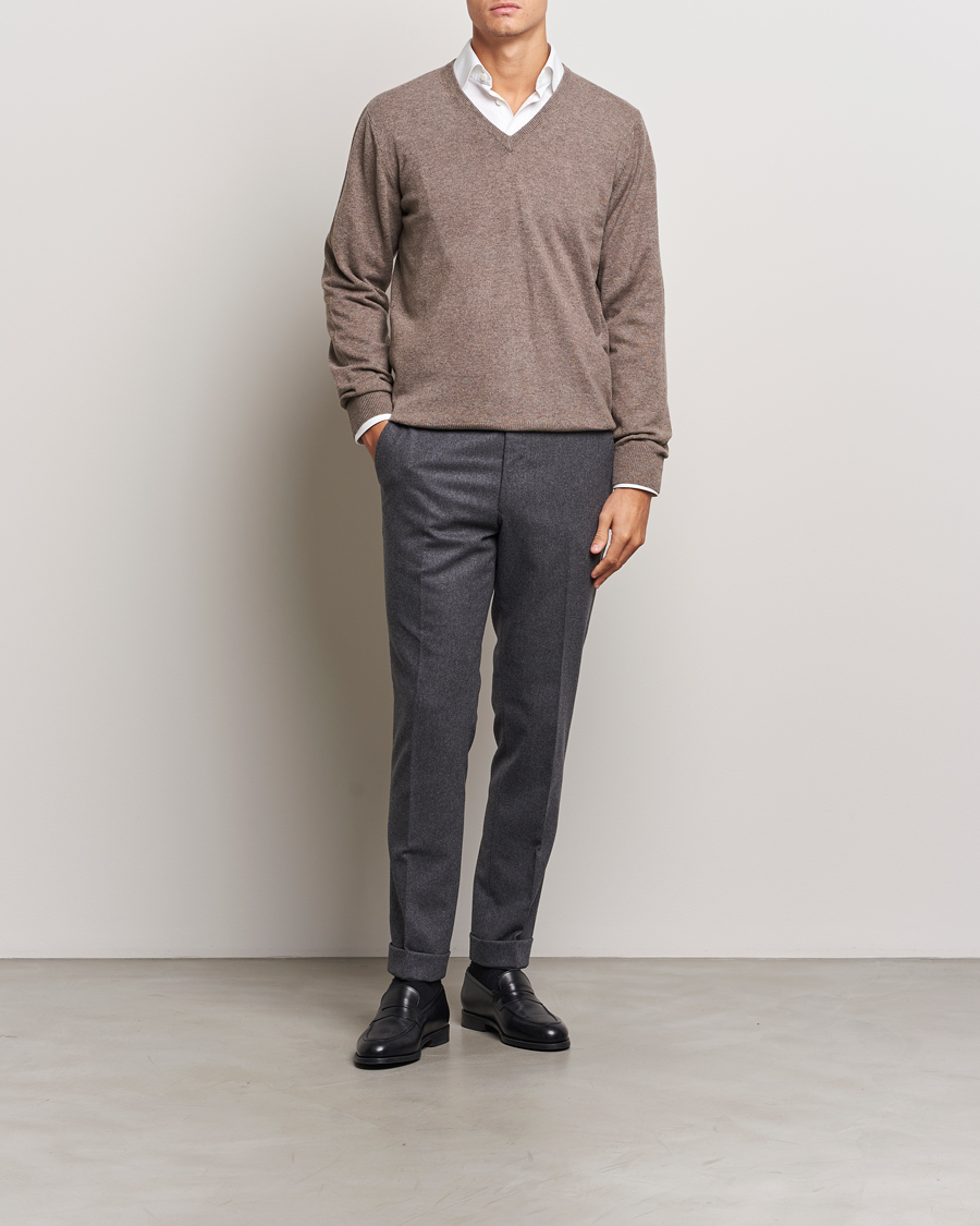 Men | Sweaters & Knitwear | Piacenza Cashmere | Cashmere V Neck Sweater Brown