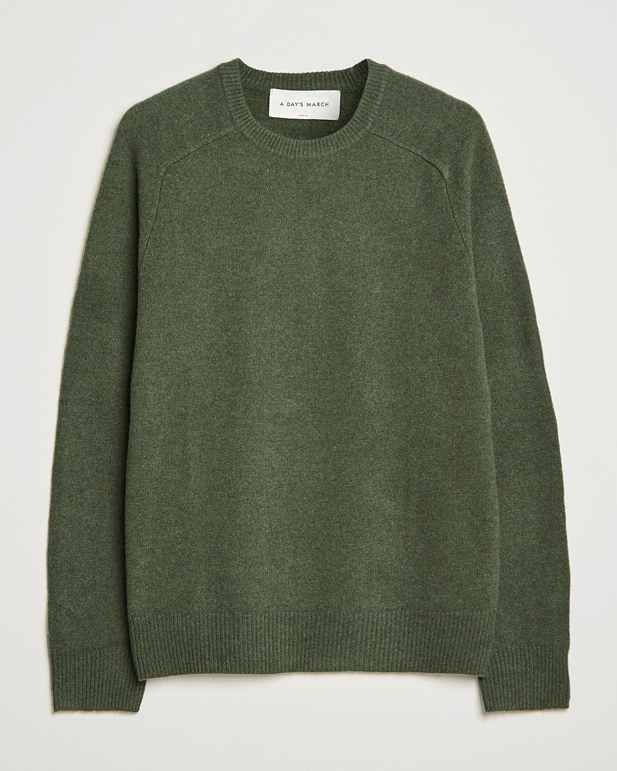 Men | Knitted Jumpers | A Day's March | Brodick Lambswool Sweater Olive