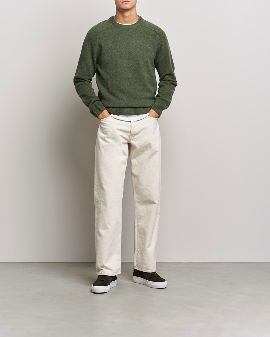 Men | Sweaters & Knitwear | A Day's March | Brodick Lambswool Sweater Olive
