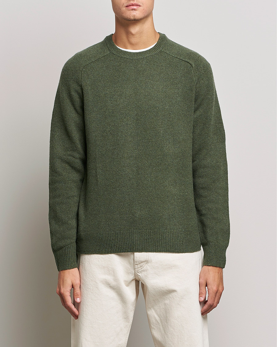 Men | Sweaters & Knitwear | A Day's March | Brodick Lambswool Sweater Olive