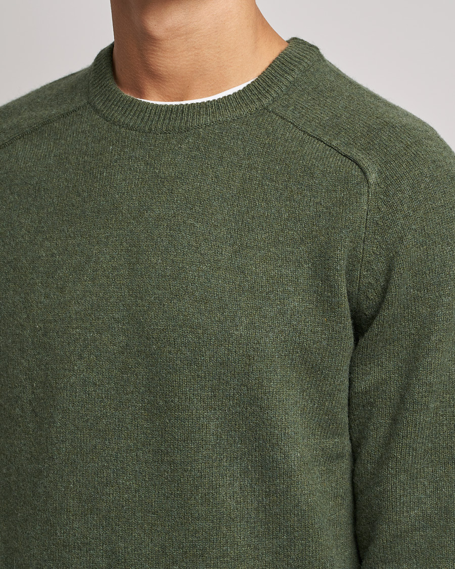 Men | Sweaters & Knitwear | A Day's March | Brodick Lambswool Sweater Olive