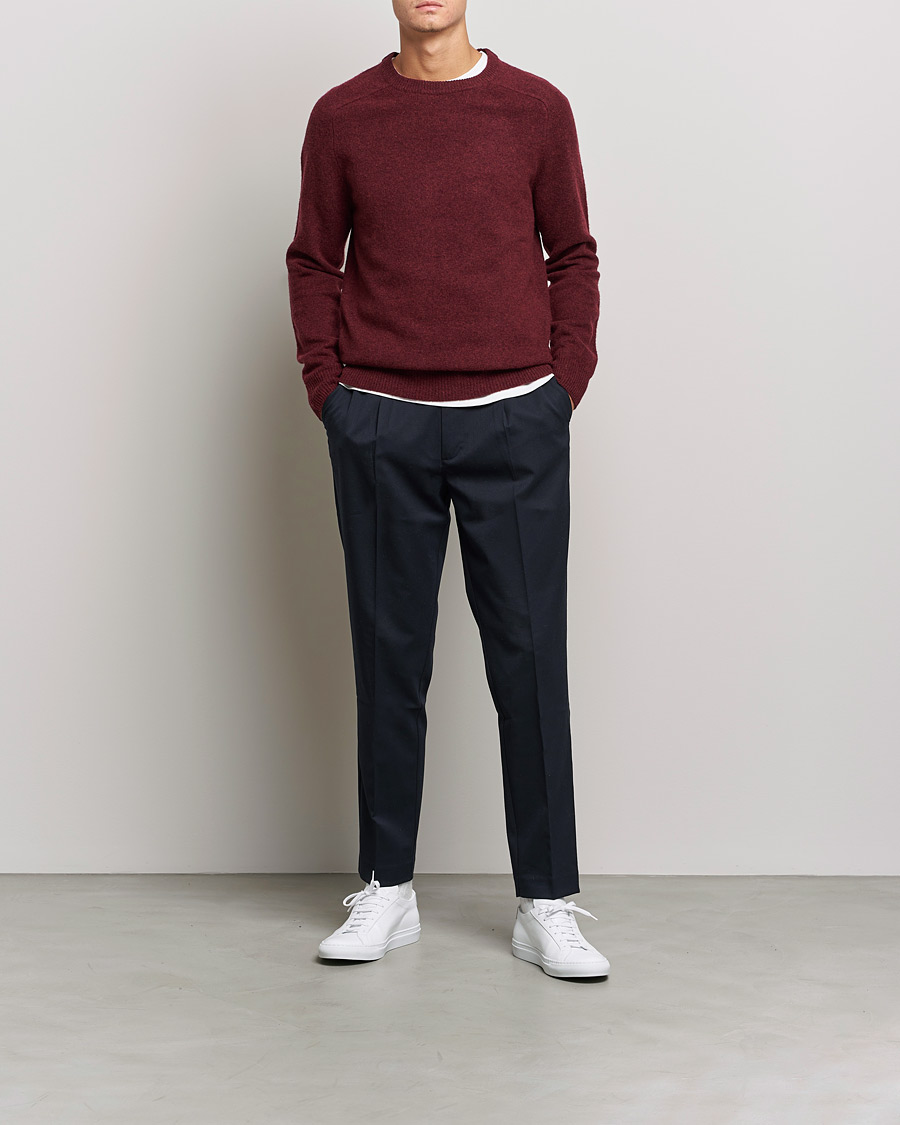 Men | Under 100 | A Day's March | Brodick Lambswool Sweater Wine