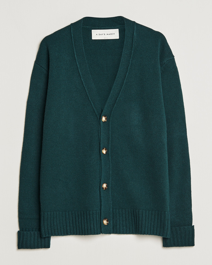 Men | Sweaters & Knitwear | A Day's March | Snag Lambswool Cardigan Bottle Green