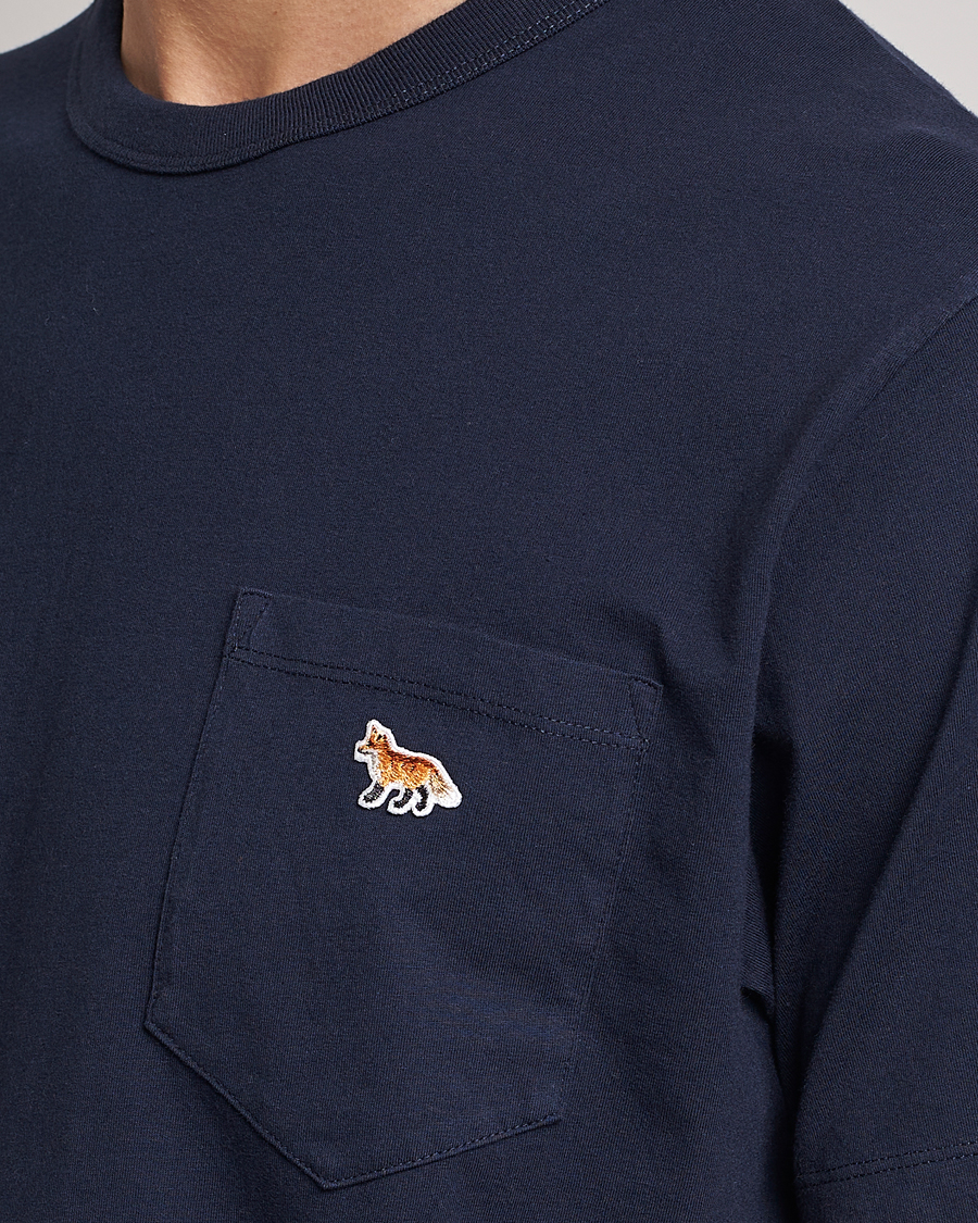 Maison Kitsune Baby Fox Patch T-shirt （ネイビー） Maison Kitsuné Baby Fox Patch Tee Navy at CareOfCarl.com