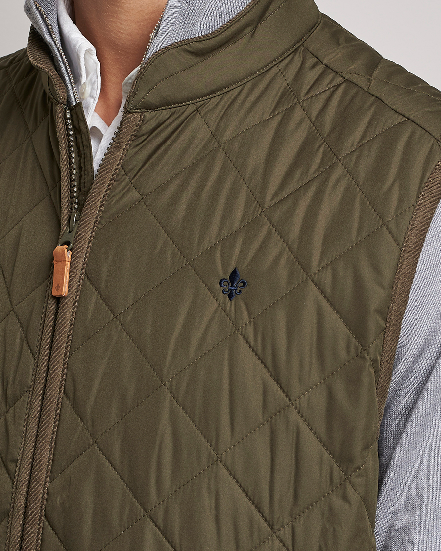Men | Coats & Jackets | Morris | Teddy Quilted Vest Olive