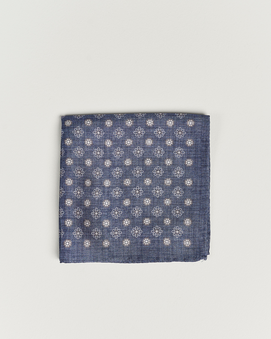 Men | Amanda Christensen Silk Oxford Printed Flower Porcket Square Navy | Amanda Christensen | Silk Oxford Printed Flower Porcket Square Navy