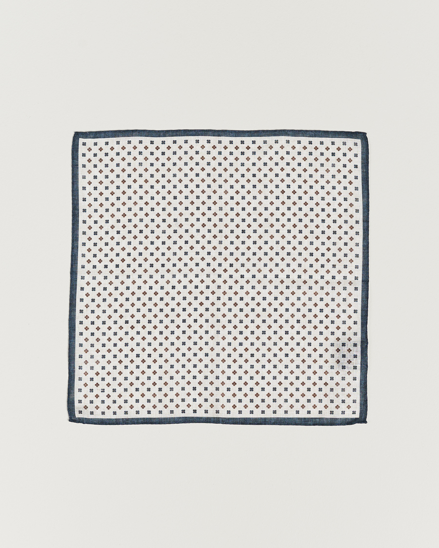 Men | Amanda Christensen Linen Paspoal Printed Flower Pocket Square White/Navy | Amanda Christensen | Linen Paspoal Printed Flower Pocket Square White/Navy