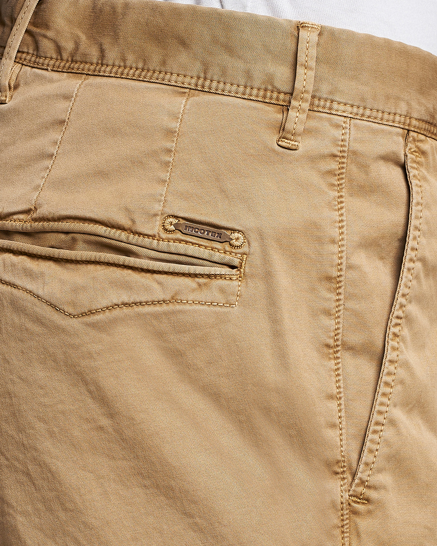 Men | Trousers | Incotex | Slim Fit Garment Dyed Slacks Khaki