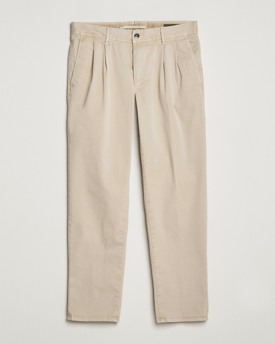 Men | Trousers | Incotex | Tapered Fit Pleated Slacks Beige