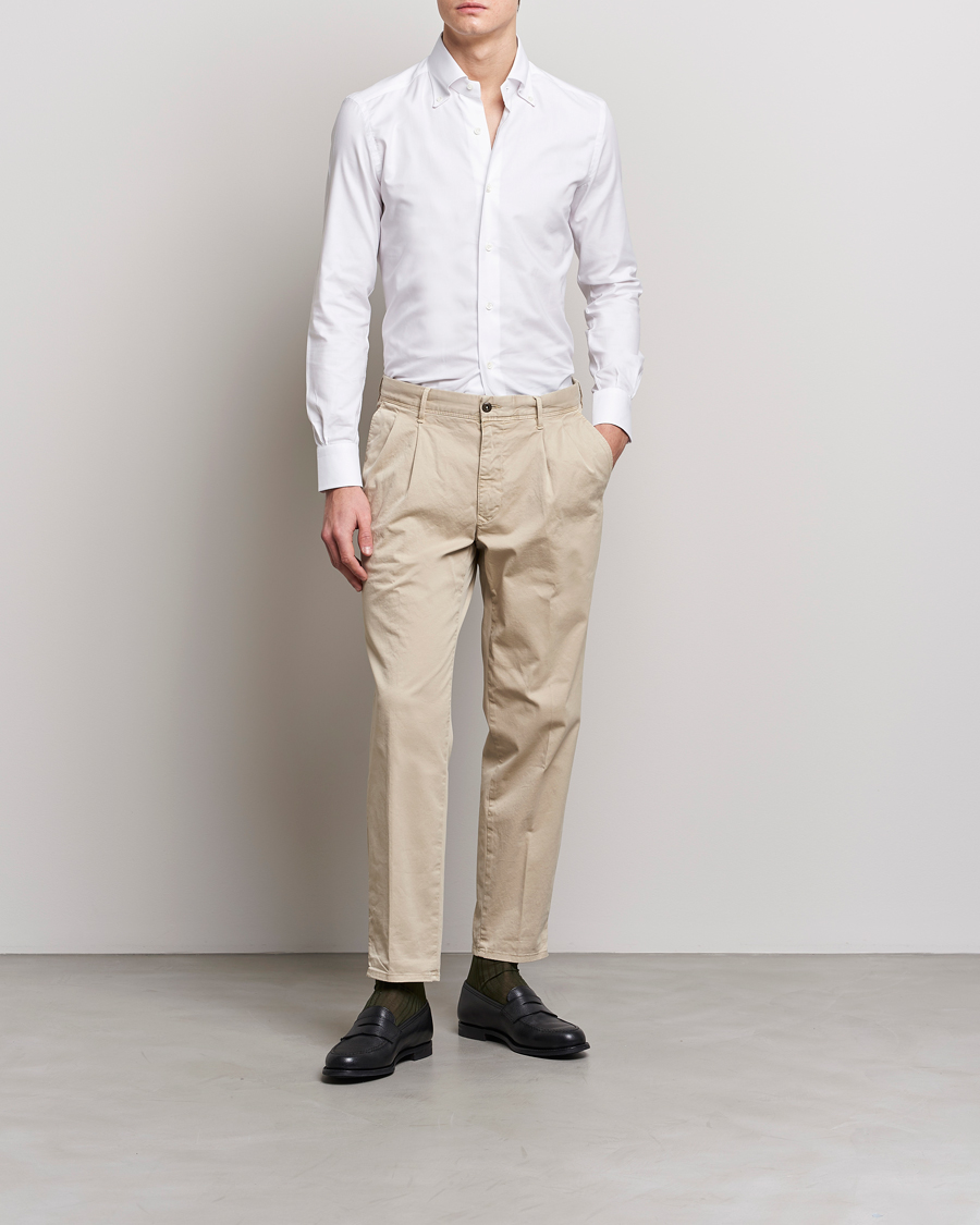 Men | Trousers | Incotex | Tapered Fit Pleated Slacks Beige