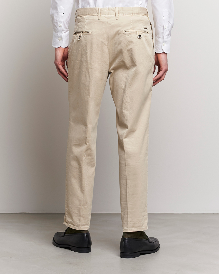 Men | Trousers | Incotex | Tapered Fit Pleated Slacks Beige