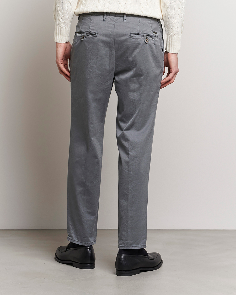 Men | Trousers | Incotex | Tapered Fit Pleated Slacks Dark Grey