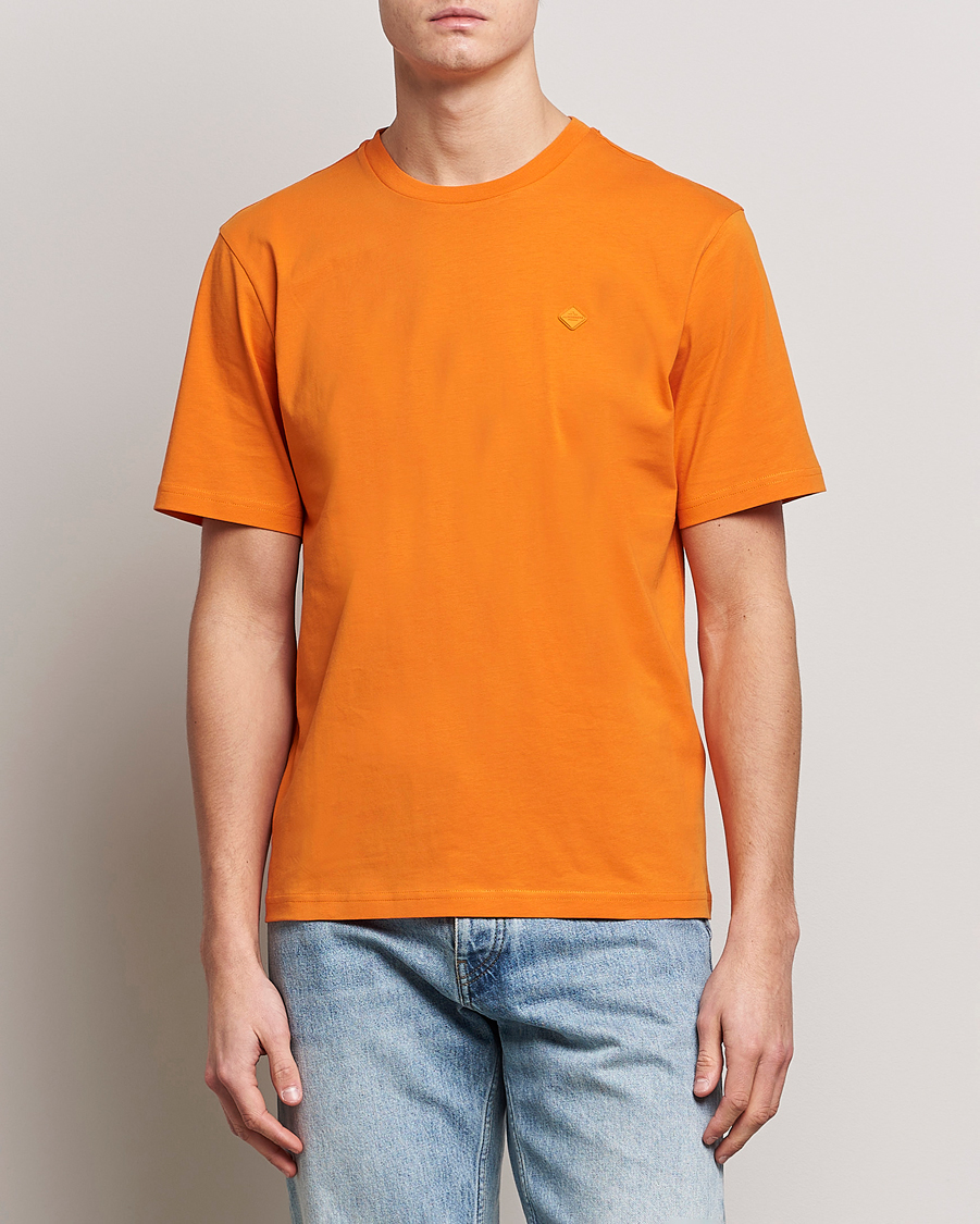 Men | T-Shirts | J.Lindeberg | Dale Organic Cotton Patch T-Shirt Russet Orange