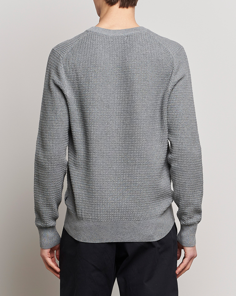 Men | Sweaters & Knitwear | J.Lindeberg | Arthur Structure Organic Cotton Crew Neck Light Grey