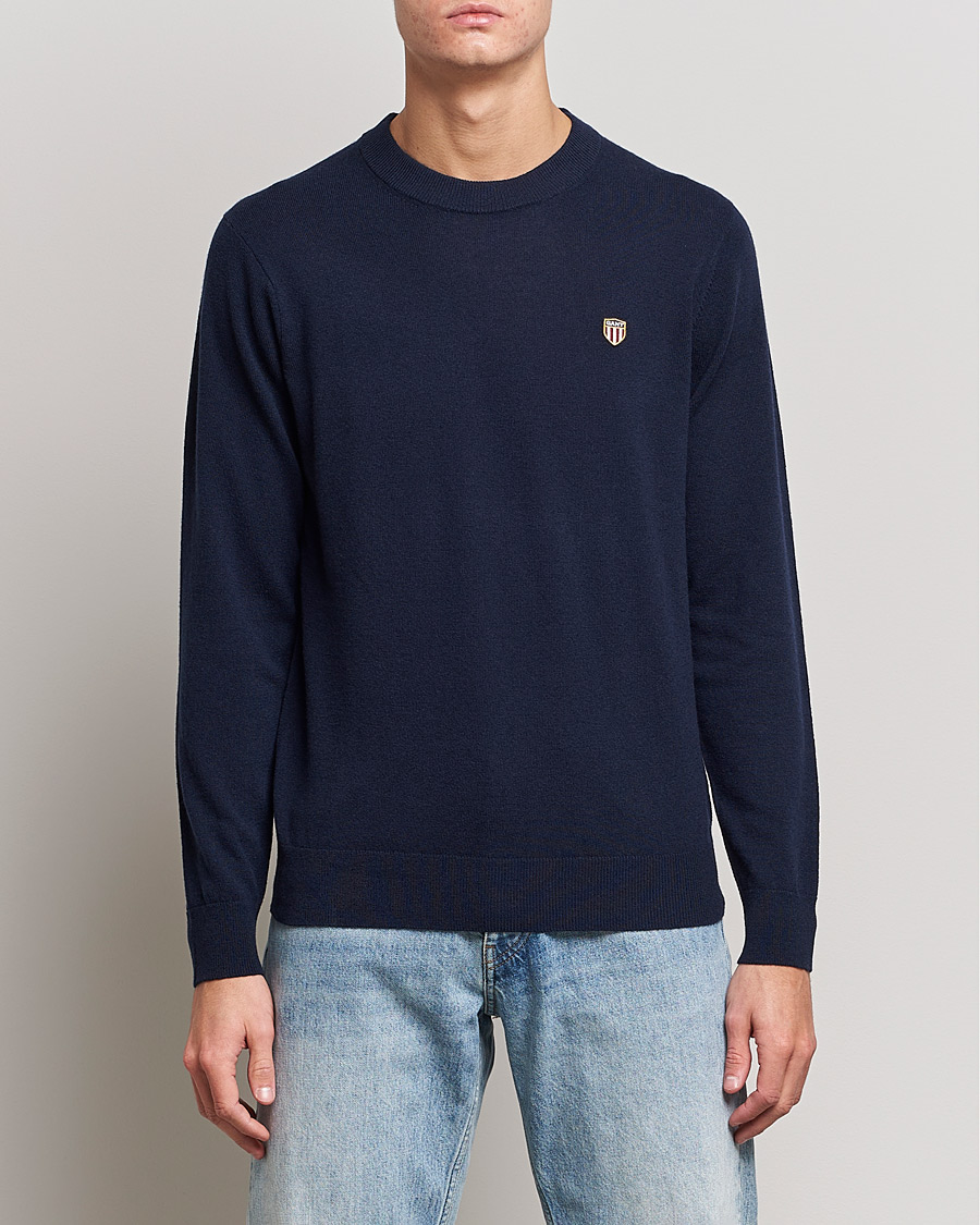 Men | Sweaters & Knitwear | GANT | Banner Shield Lambswool Crew Neck Eavning Blue