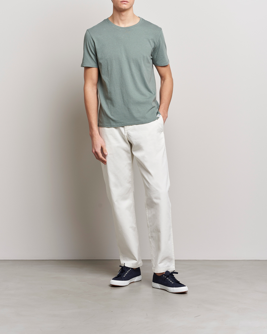 Men | T-Shirts | Merz b. Schwanen | Organic Cotton Washed Crew Neck T-Shirt Green Stone