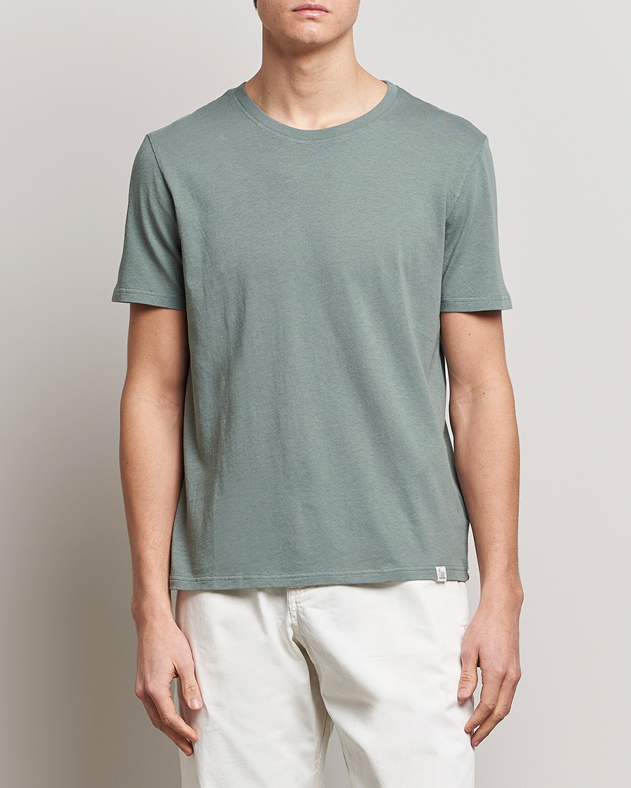 Men | T-Shirts | Merz b. Schwanen | Organic Cotton Washed Crew Neck T-Shirt Green Stone