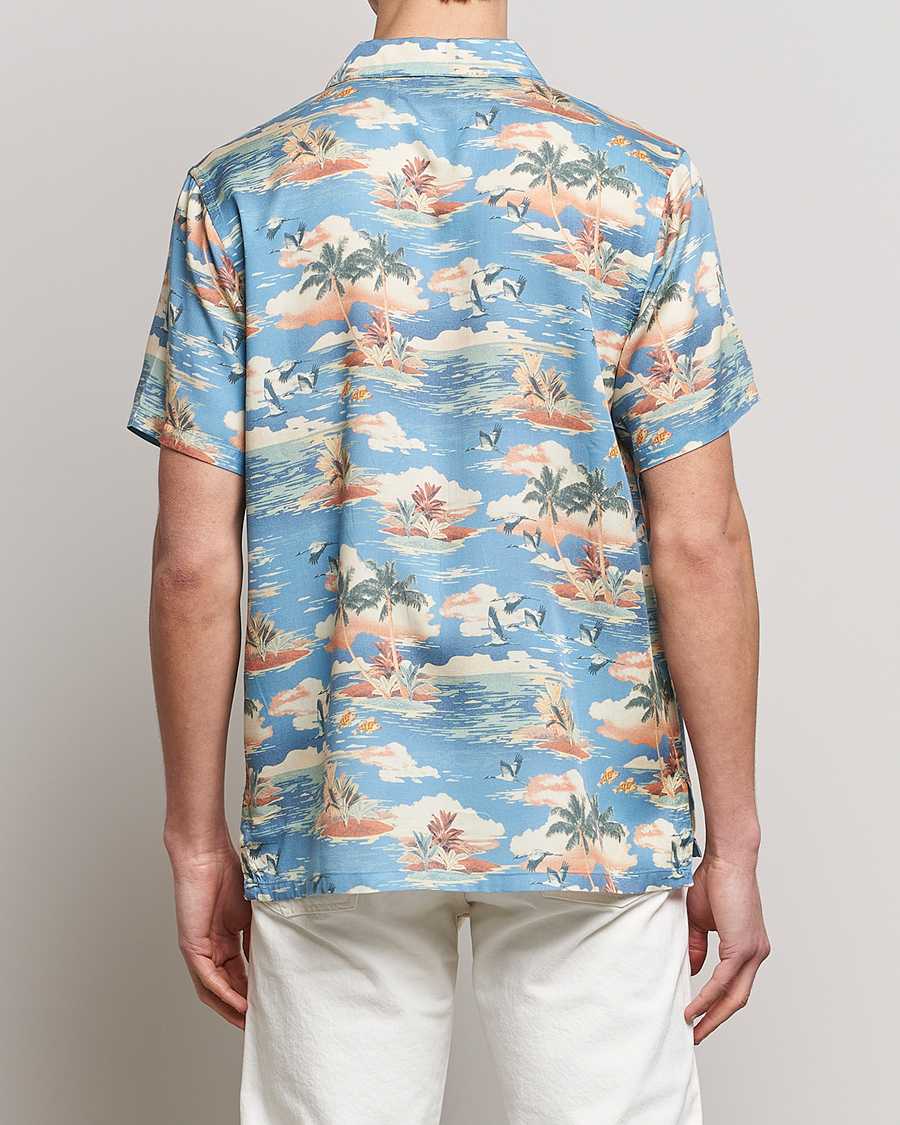 Men | Shirts | Nudie Jeans | Arvid Printed Short Sleeve Shirt Hawaii Azure