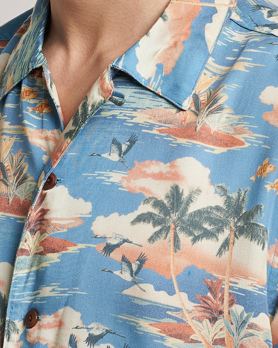 Men | Shirts | Nudie Jeans | Arvid Printed Short Sleeve Shirt Hawaii Azure
