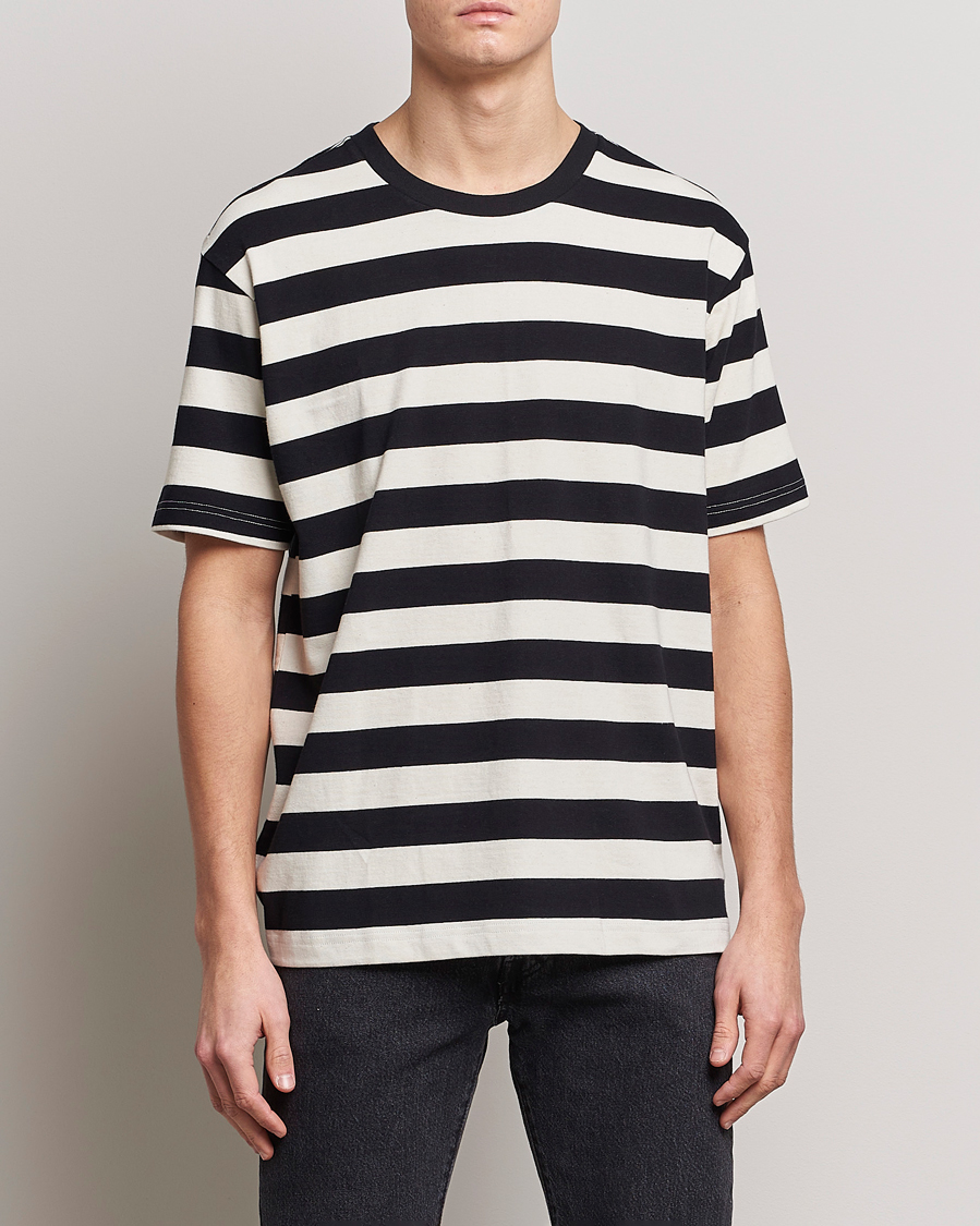 Men | T-Shirts | Nudie Jeans | Uno Blockstripe Crew Neck T-Shirt Off White/Black