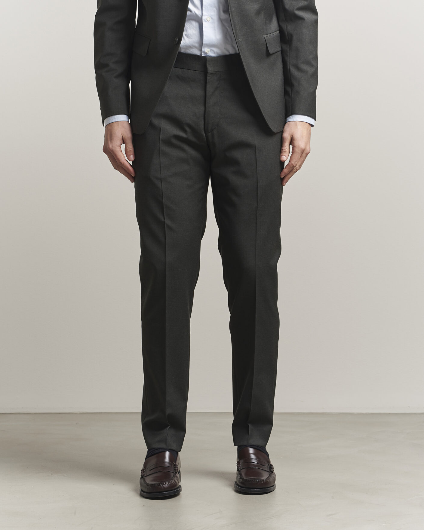 Men | Trousers | Tiger of Sweden | Tenuta Wool Travel Suit Trousers Olive Extreme