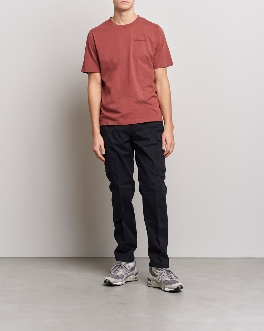 Men | T-Shirts | Peak Performance | Original Small Logo Tee Classic Clay