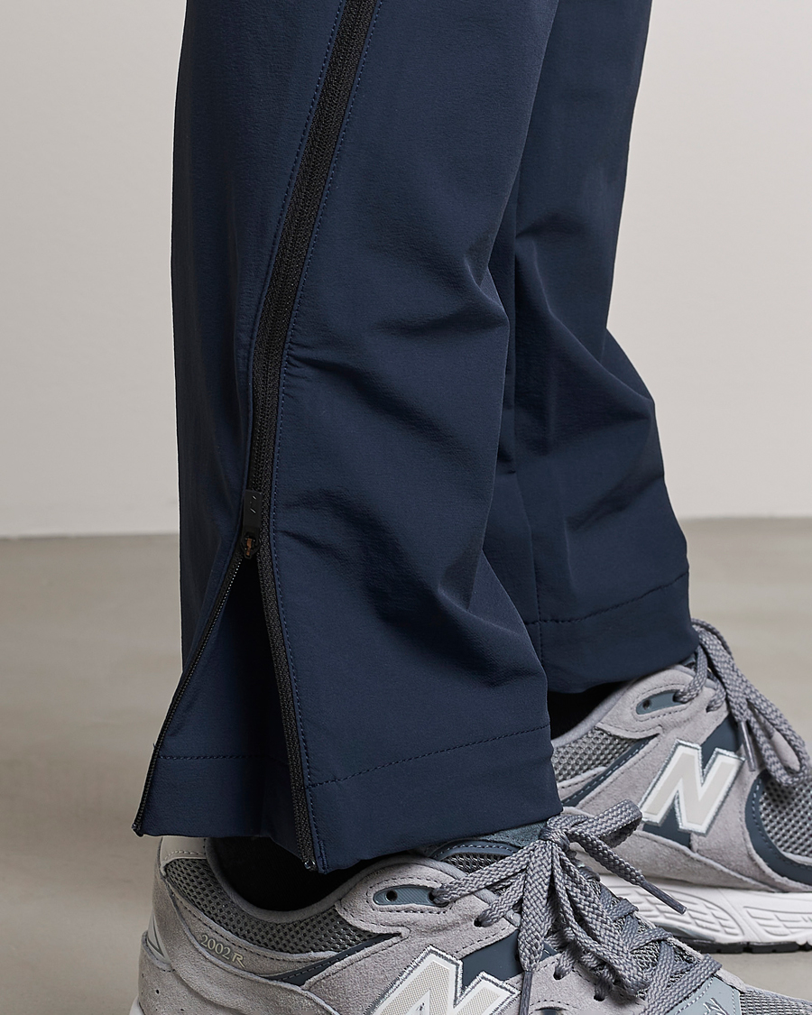Men | Trousers | Peak Performance | Tech Light Woven Scale Pants Blue Shadow