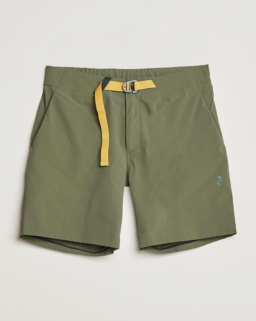 Men | Shorts | Peak Performance | Vislight Light Shorts Pine Needle