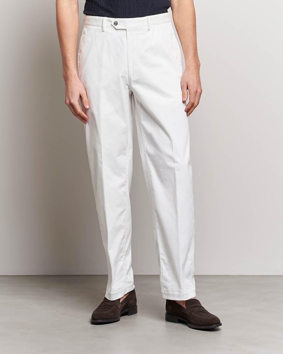 Men | Trousers | Oscar Jacobson | Tanker Pleat Cotton Trousers Off White