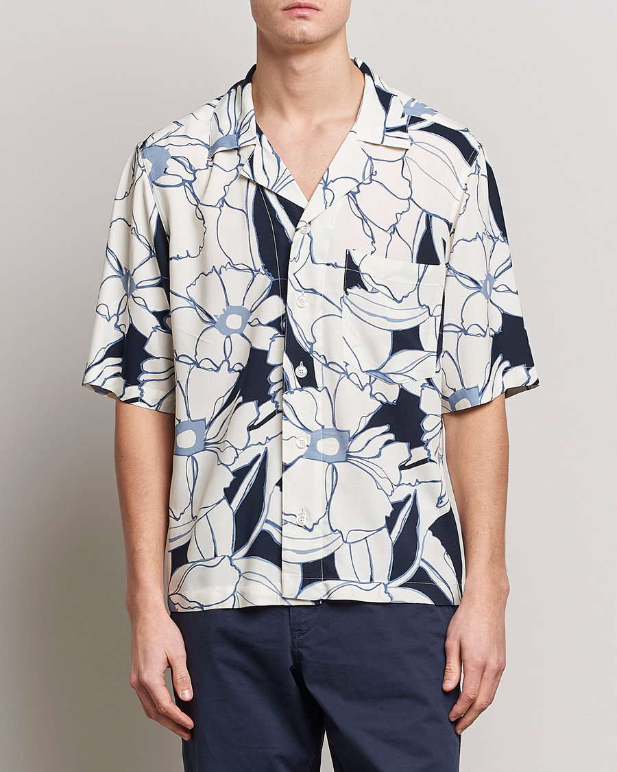 Men |  | Oscar Jacobson | Cuban Short Sleeve Flower Print Shirt White
