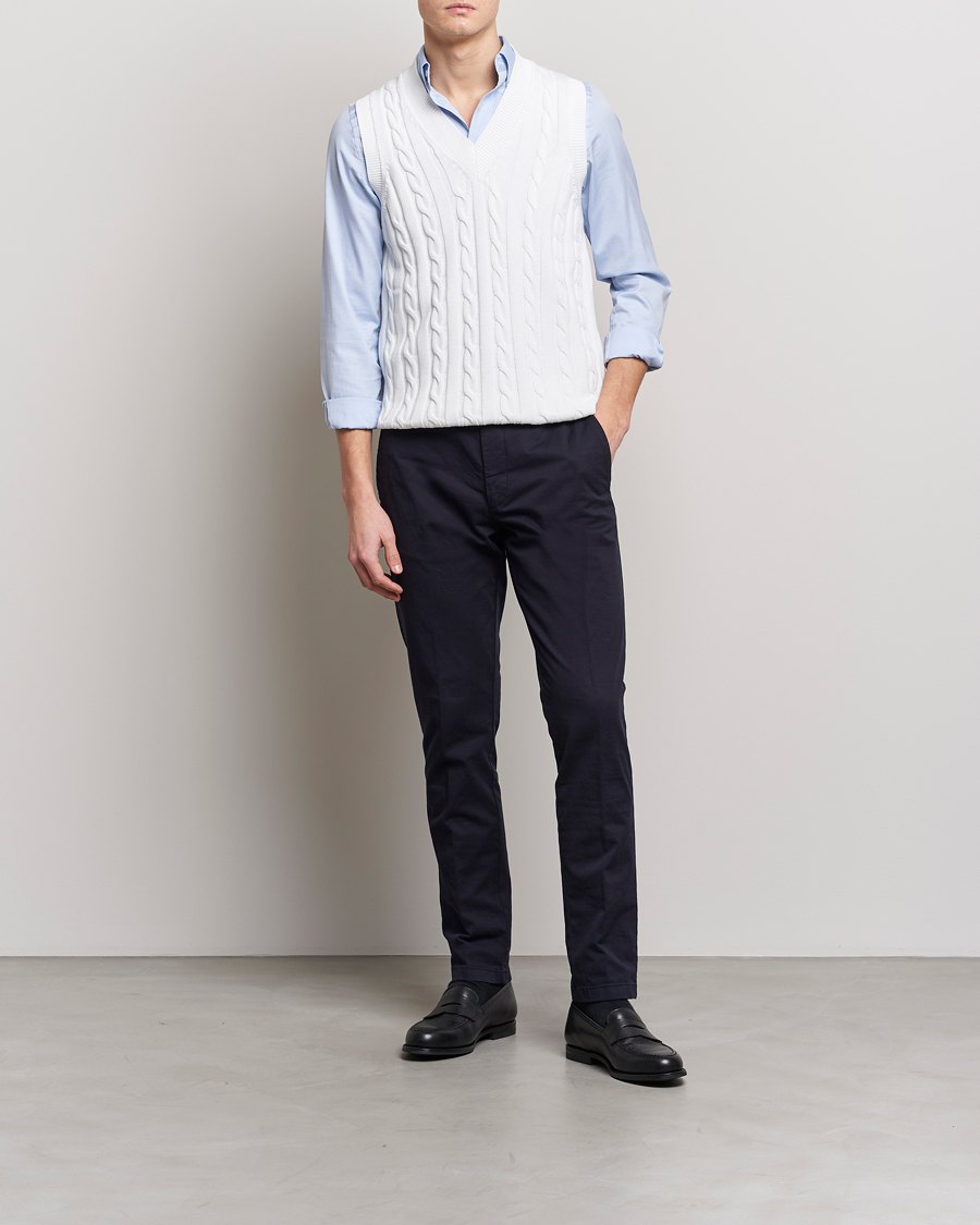 Men | Sweaters & Knitwear | Oscar Jacobson | Lucas Cable Knitted Vest White