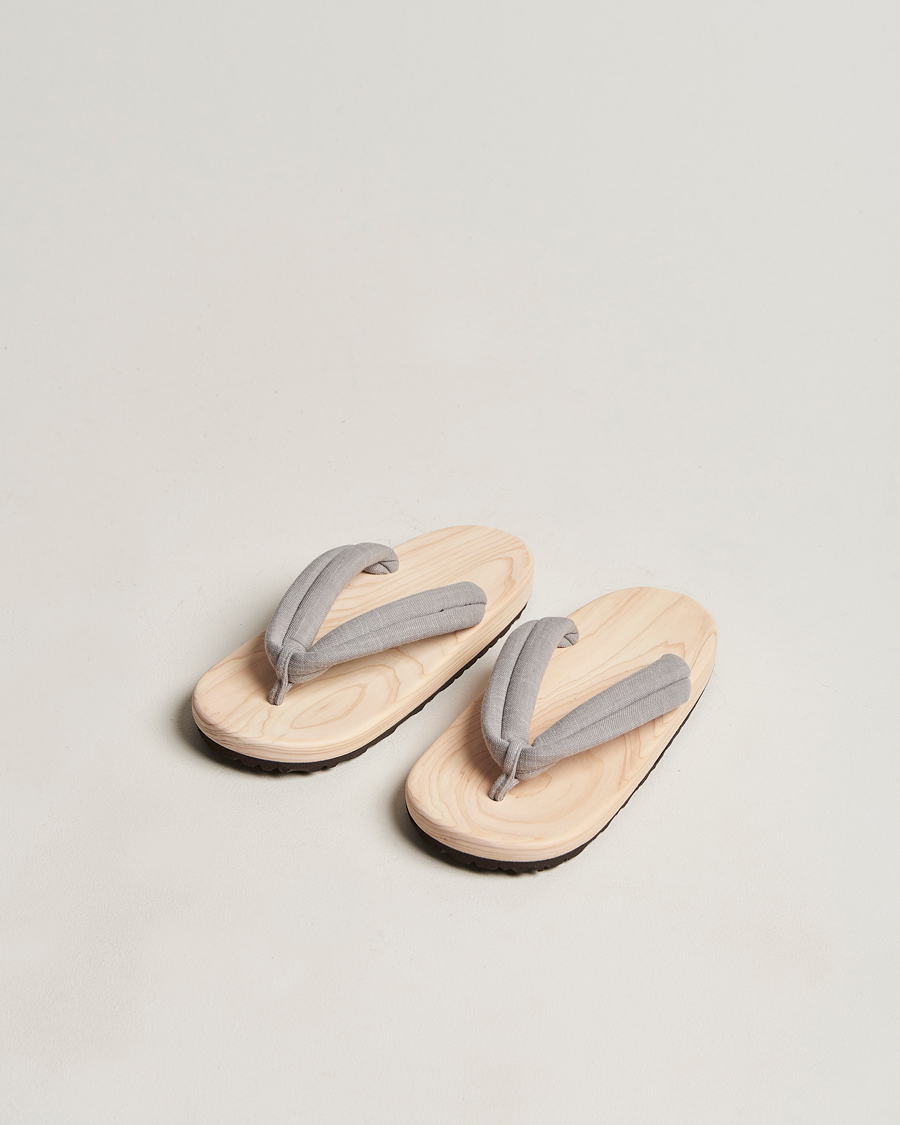 Men | Sandals & Slides | Beams Japan | Wooden Geta Sandals Light Grey