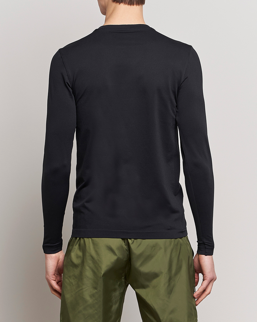 Men | T-Shirts | Polo Ralph Lauren | Performance Seamless Long Sleeve Tee Polo Black
