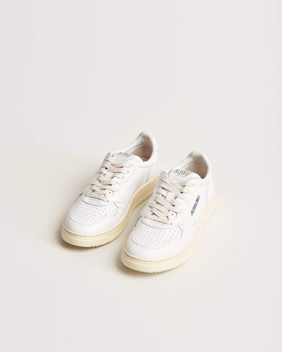 Men | Shoes | Autry | Medalist Low Leather Sneaker White
