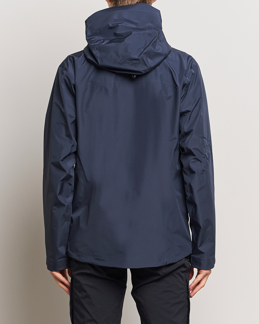Men | Coats & Jackets | Arc'teryx | Beta LT Jacket Black Sapphire