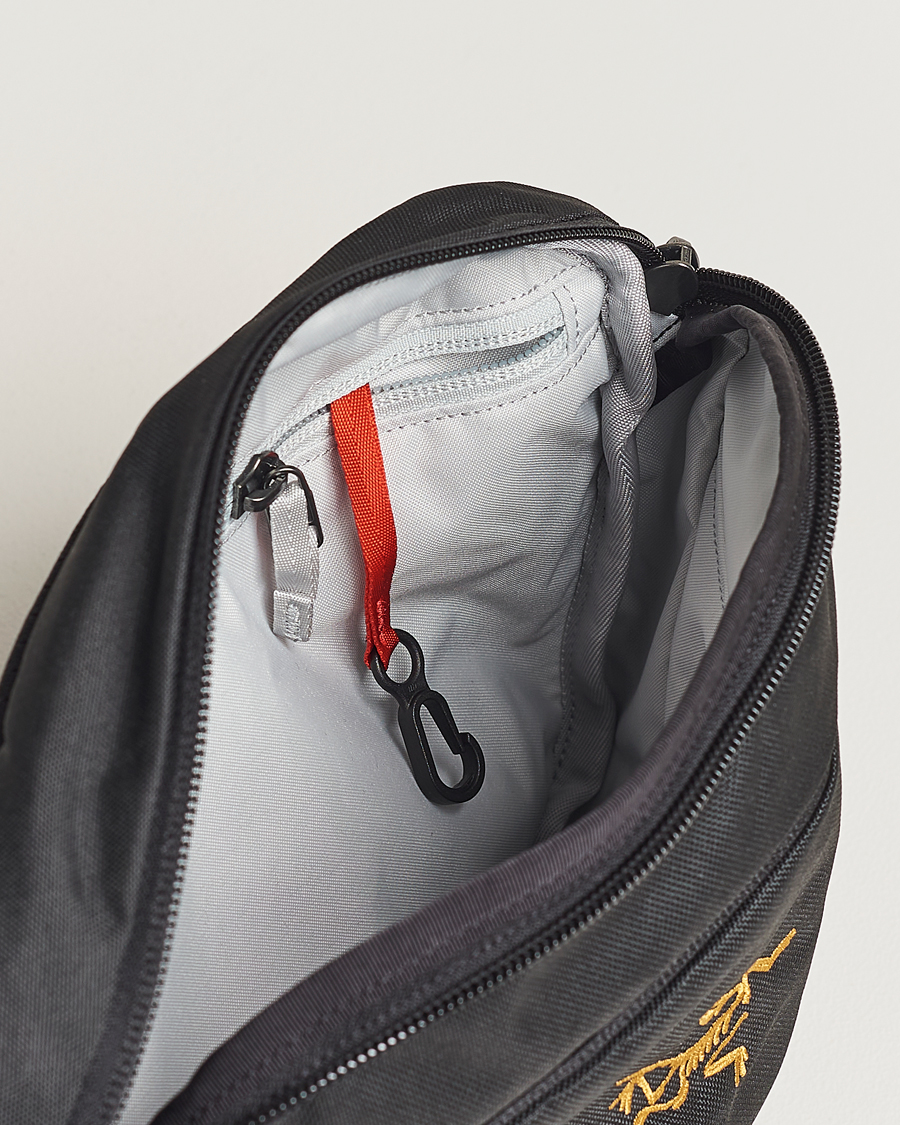 Men | Arc'teryx Mantis 2 Waist Pack Black | Arc'teryx | Mantis 2 Waist Pack Black