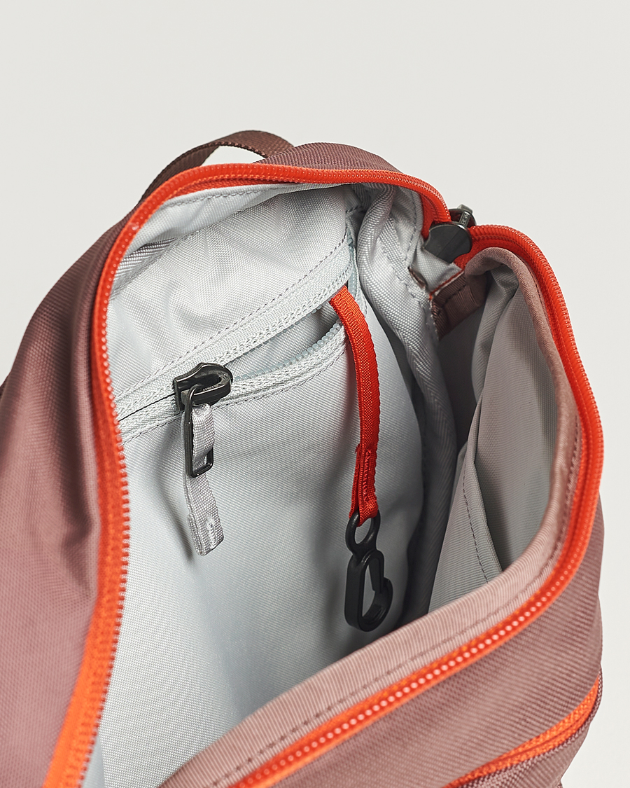 Men | Arc'teryx Mantis 2 Waist Pack Velvet Sand/Phenom | Arc'teryx | Mantis 2 Waist Pack Velvet Sand/Phenom