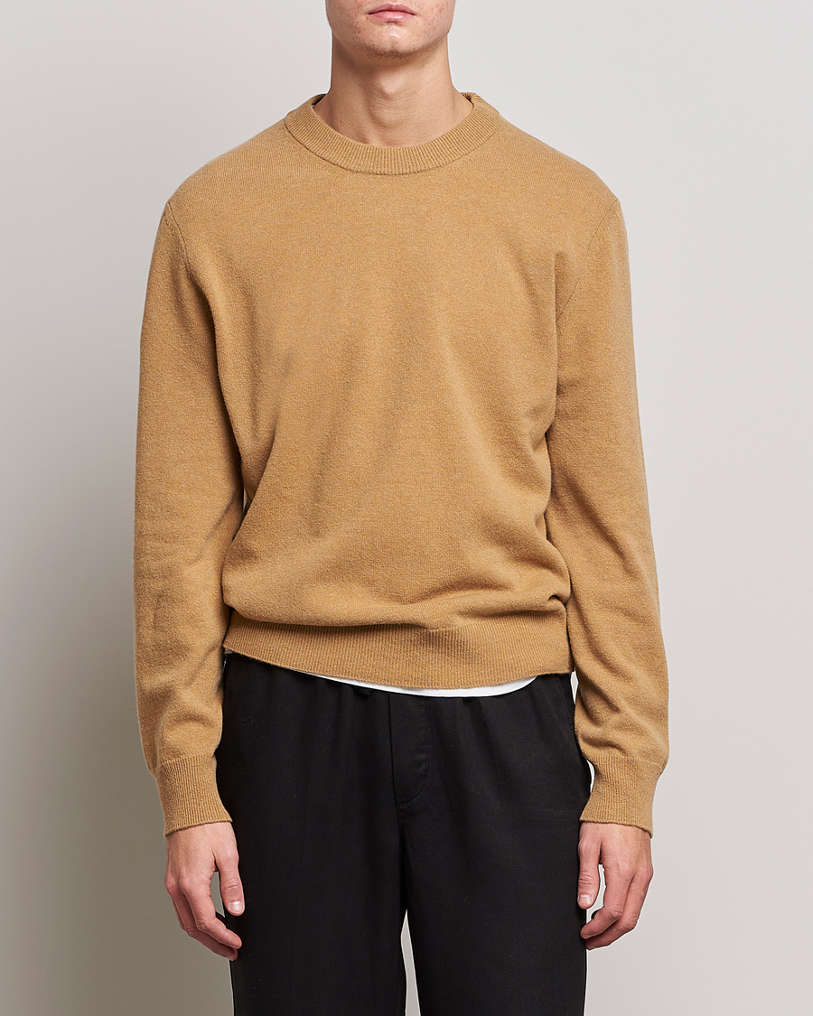 Men | Sweaters & Knitwear | Filippa K | Relaxed Wool Sweater Butterscotch