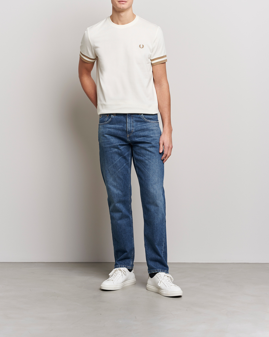 Men | T-Shirts | Fred Perry | Boled Tipped Pique T-Shirt Ecru