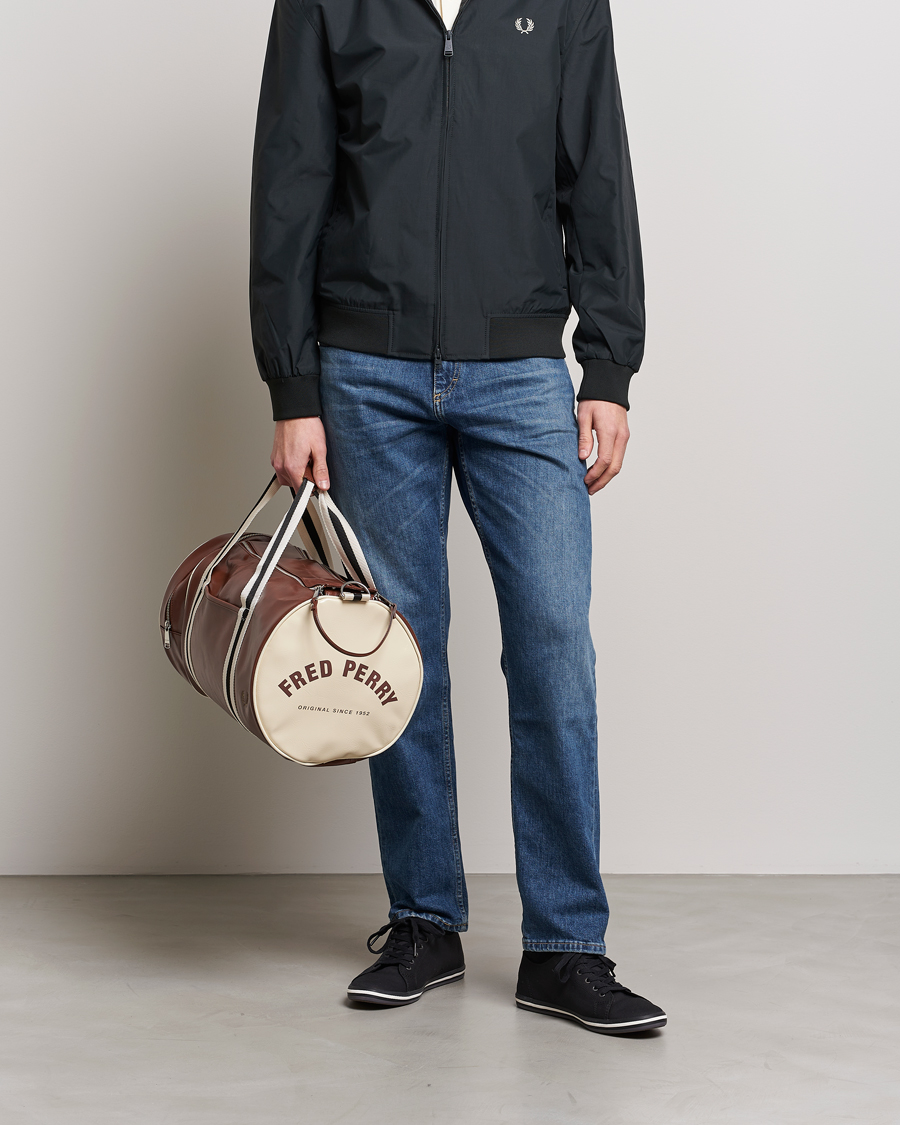 Men | Fred Perry Classic Barrel Bag Tan | Fred Perry | Classic Barrel Bag Tan