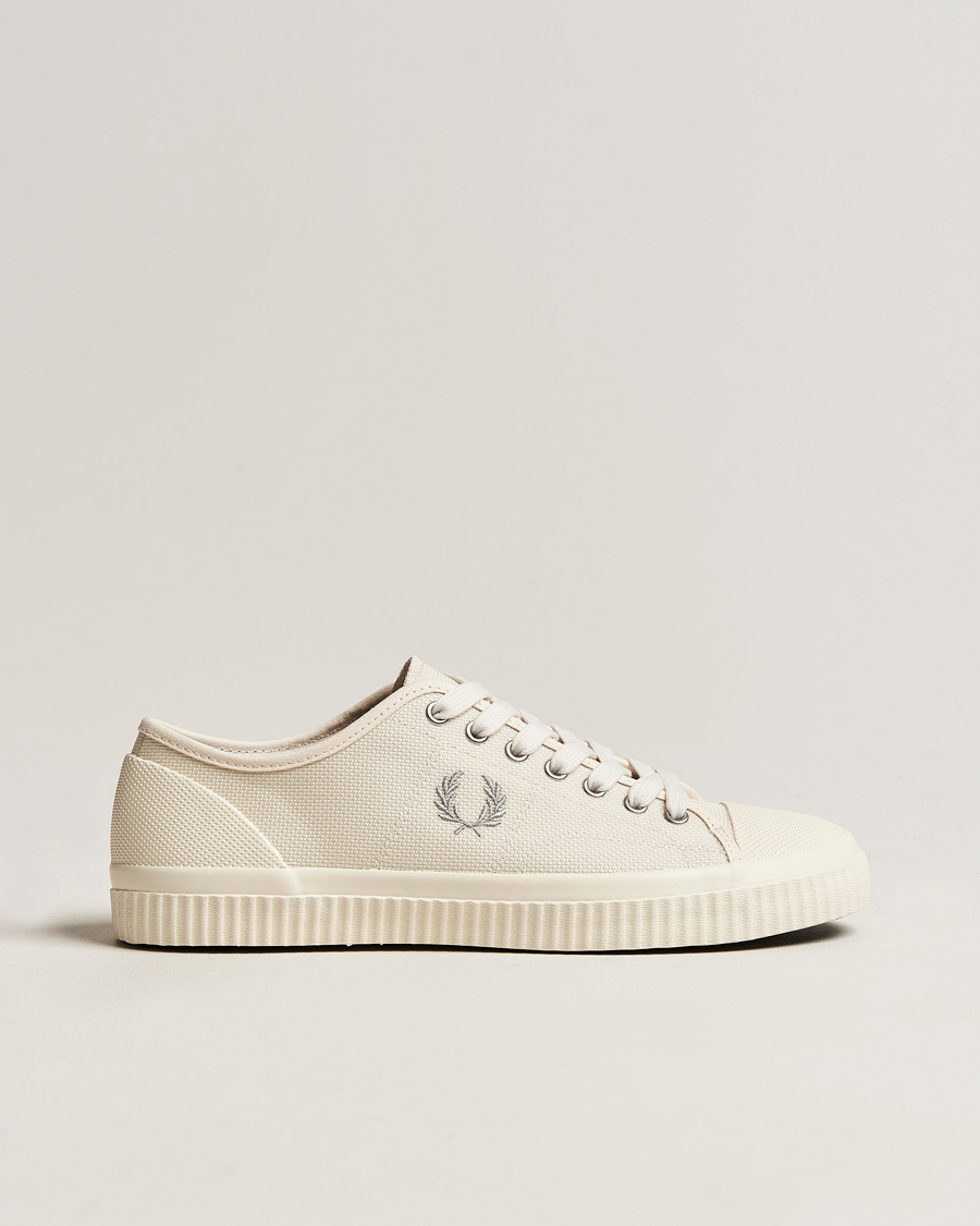 Men | Fred Perry Hughes Low Canvas Sneaker Ecru | Fred Perry | Hughes Low Canvas Sneaker Ecru