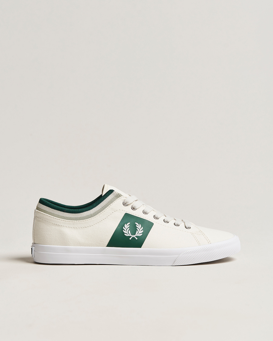 Men | Fred Perry Underspin Tipped Cuff Twill Sneaker Porcelain | Fred Perry | Underspin Tipped Cuff Twill Sneaker Porcelain