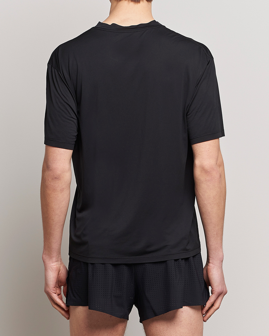 Men | T-Shirts | Satisfy | AuraLite T-Shirt Black