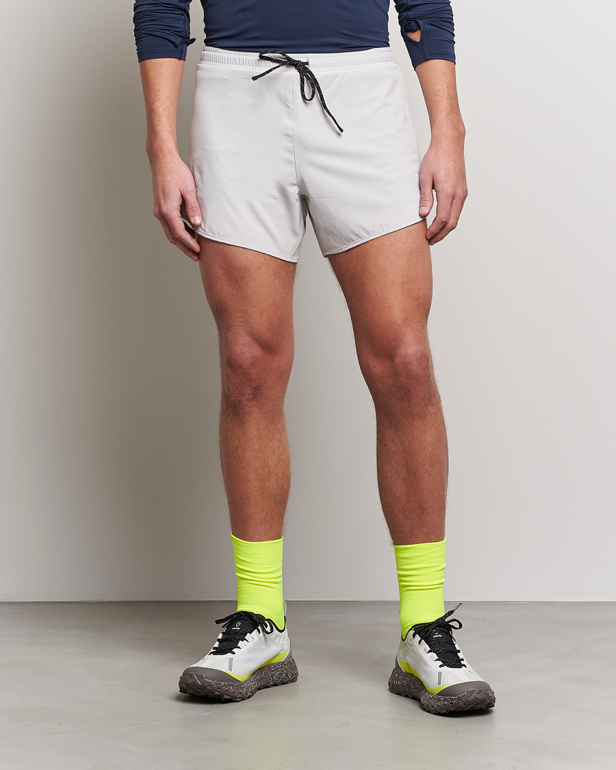 Men | New Brands | District Vision | Spino Training Shorts Fog