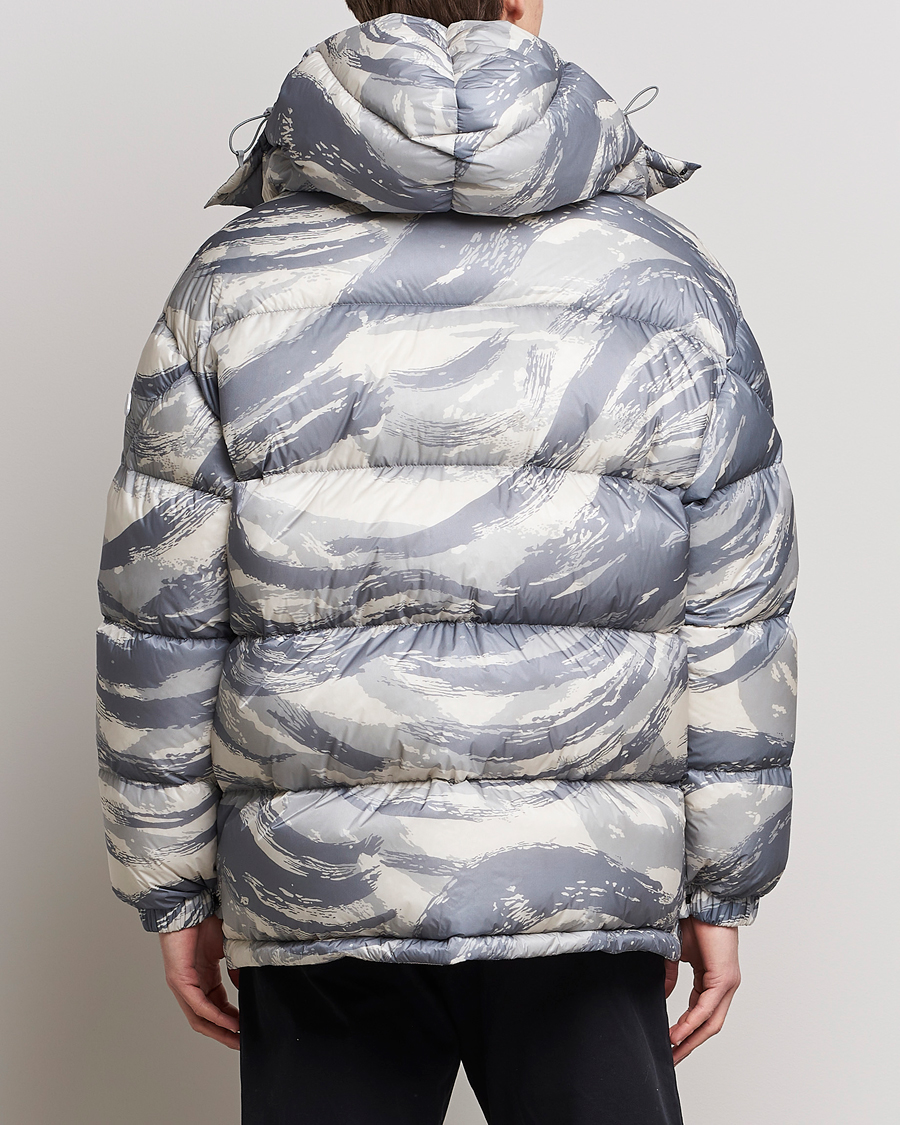 Men | Coats & Jackets | Moncler Genius | 4 Moncler Hyke Galenstock Print Down Jacket Camo