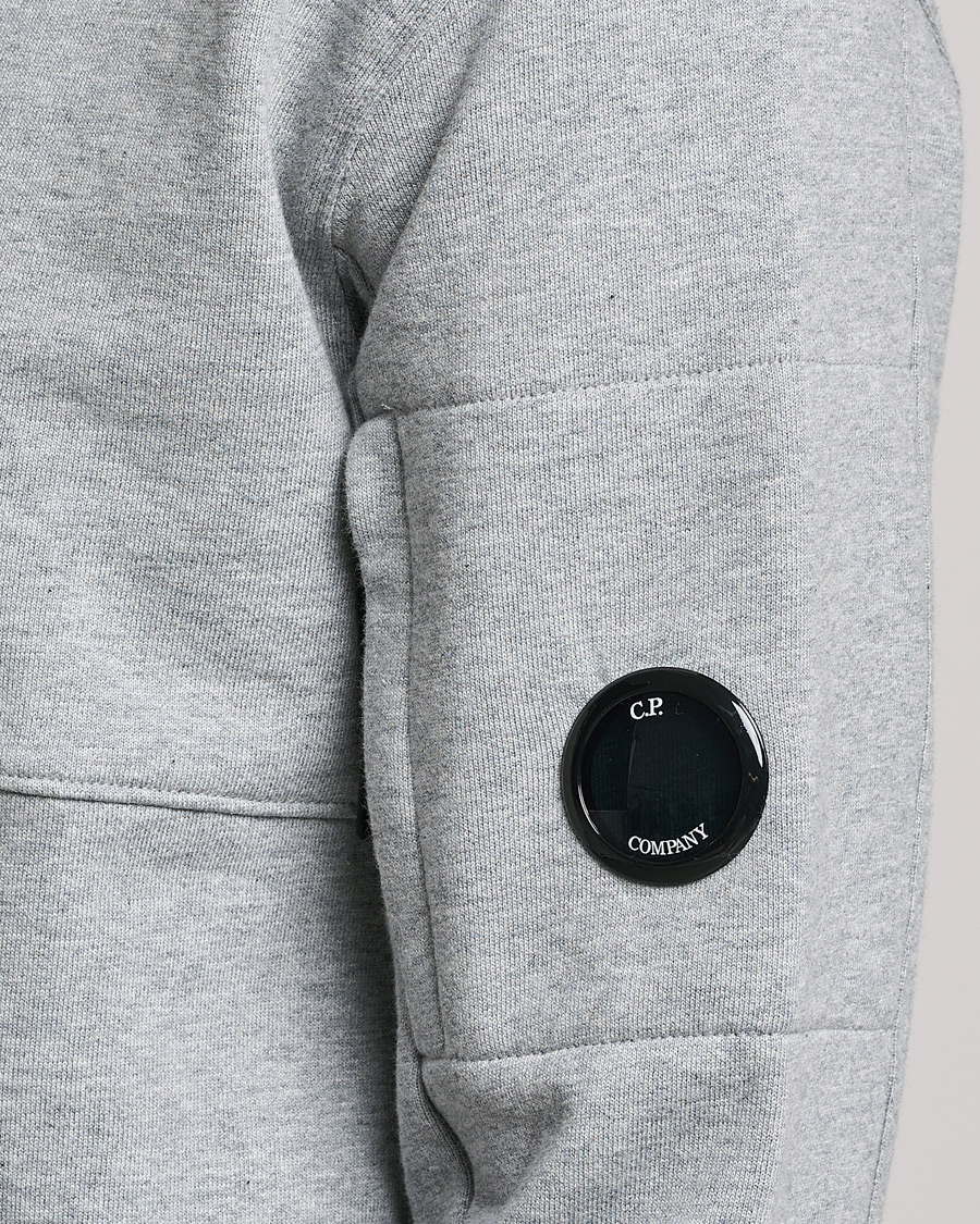 Men | Sweaters & Knitwear | C.P. Company | Diagonal Raised Fleece Hooded Lens Sweatshirt Grey