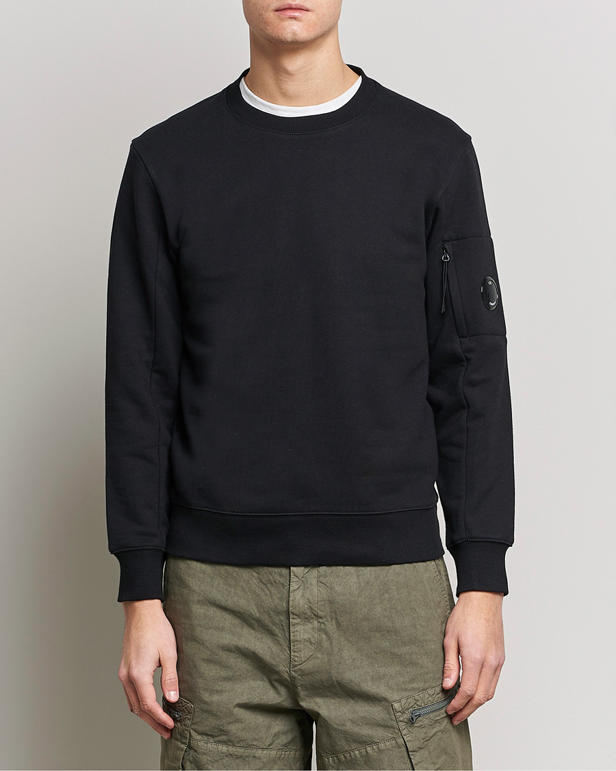 Men | Sweatshirts | C.P. Company | Diagonal Raised Fleece Lens Sweatshirt Black