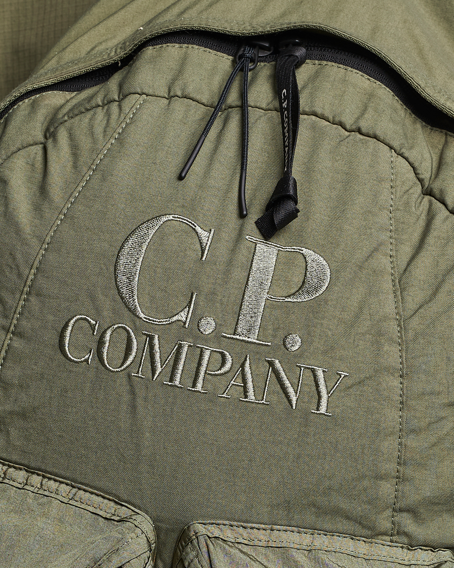 Cp company オリーブ　ナイロン CP Company フード付きナイロンジャケット オリーブ