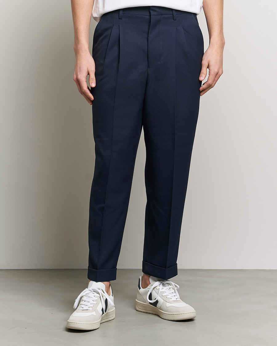 Men | Business Casual | AMI | Wool Carrot Fit Trousers Navy