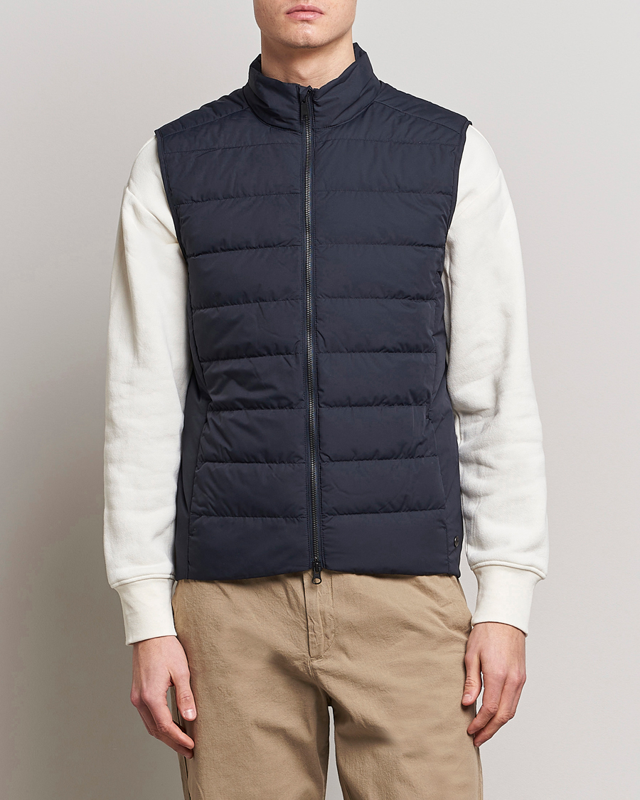 Men | Gilets | Scandinavian Edition | Ratio Lightweight Padded Vest Midnight Blue
